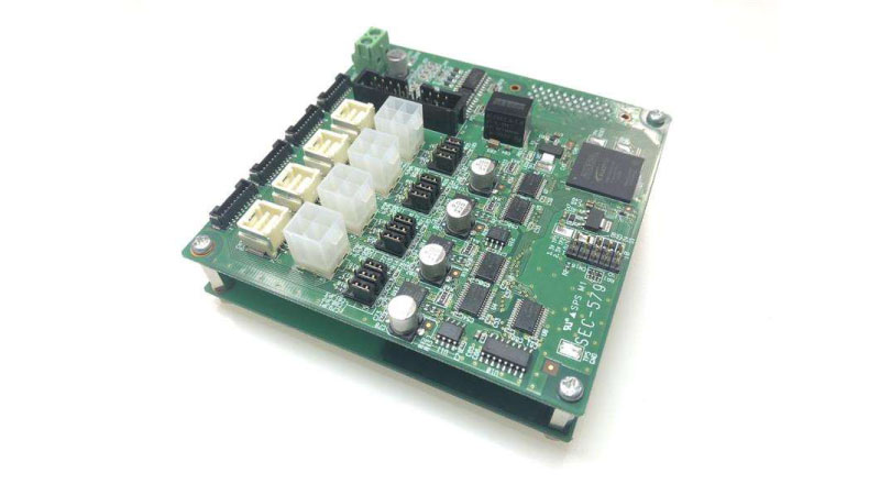 4軸サーボドライバー（開発品）